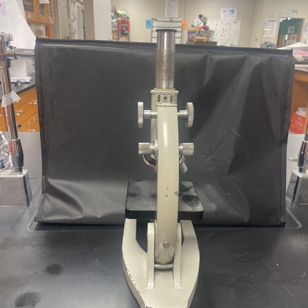 AS-IS Vintage BIOSCOPE SCIENCE CO. MODEL H.S.-A MICROSOCPE - Picture 3 of 10